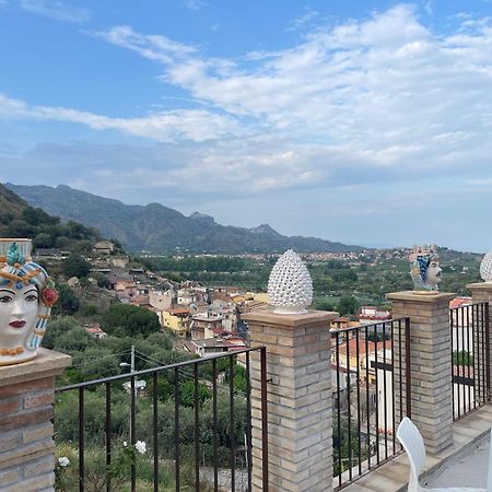 Bed And Relax-Il Maniero Bed & Breakfast Calatabiano Ngoại thất bức ảnh