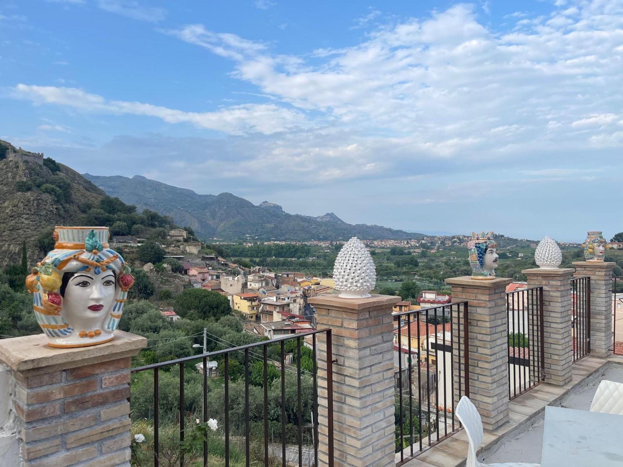Bed And Relax-Il Maniero Bed & Breakfast Calatabiano Ngoại thất bức ảnh