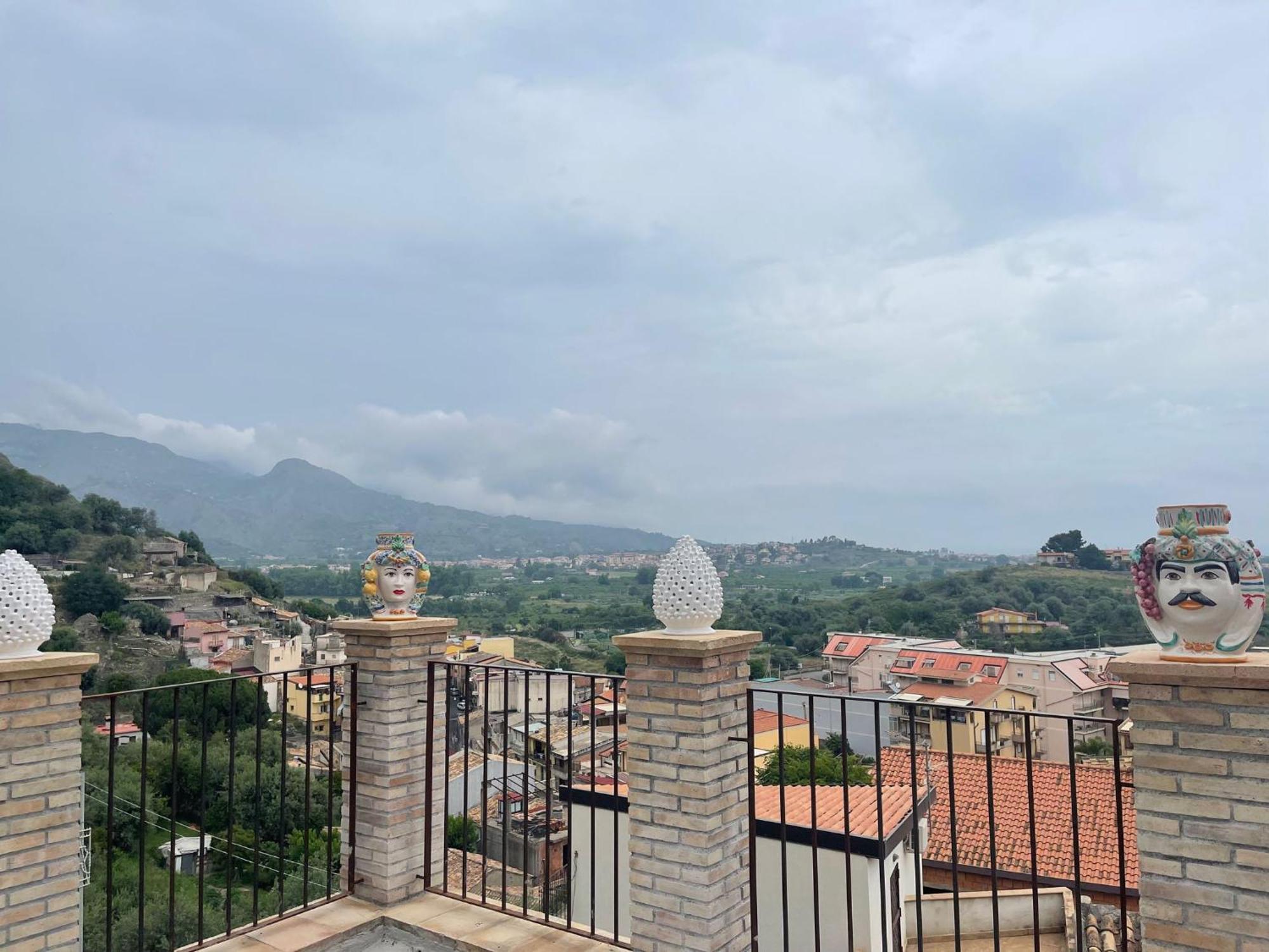 Bed And Relax-Il Maniero Bed & Breakfast Calatabiano Ngoại thất bức ảnh