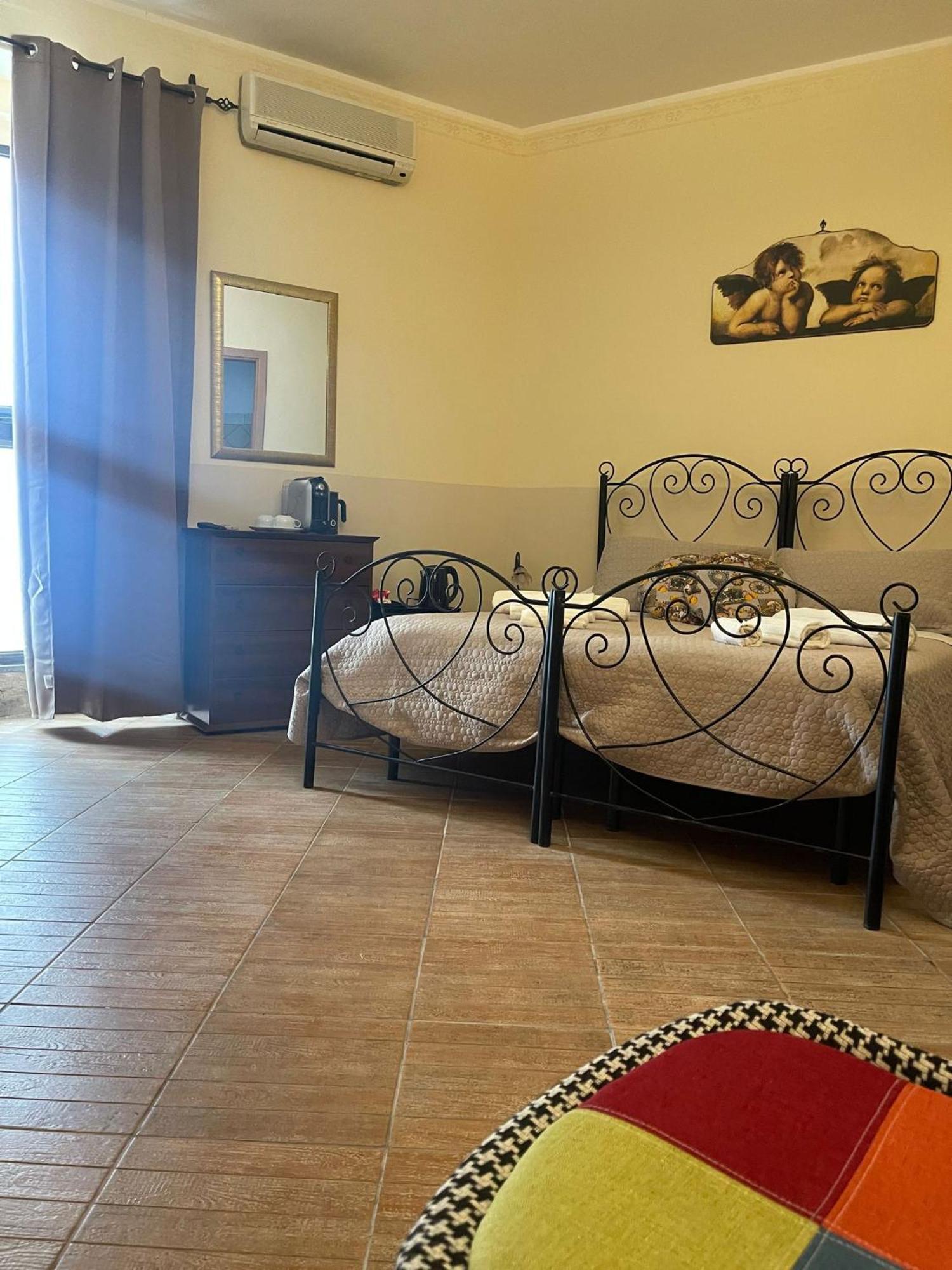 Bed And Relax-Il Maniero Bed & Breakfast Calatabiano Ngoại thất bức ảnh