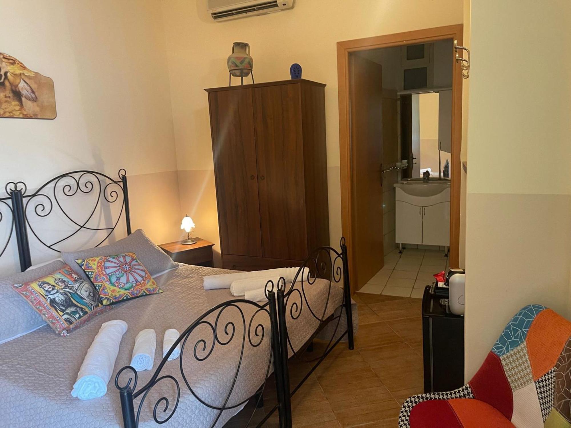Bed And Relax-Il Maniero Bed & Breakfast Calatabiano Ngoại thất bức ảnh